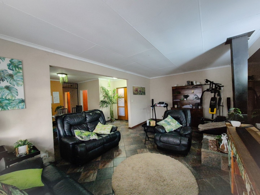 4 Bedroom Property for Sale in Vaalpark Free State